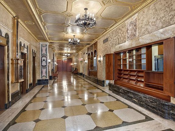5th image of 24 5th Ave APT 521