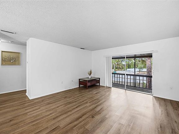 5th image of 2752 HIDDEN LAKE BOULEVARD #C