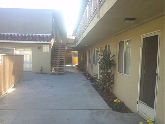 5th image of 14101 Doty Ave APT 4