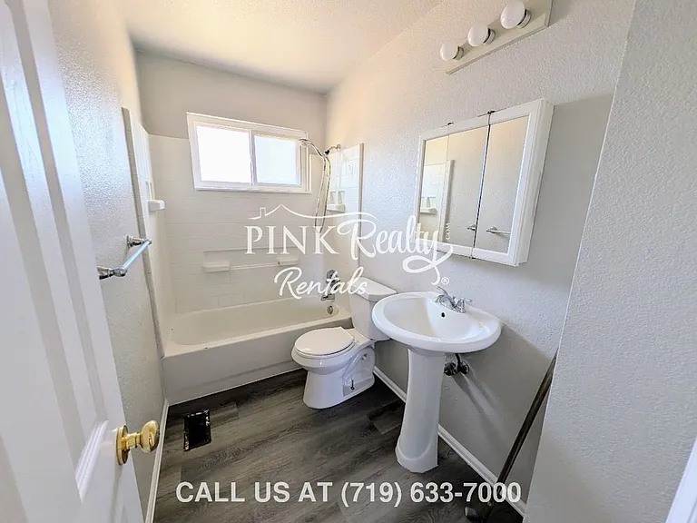 97 Sumac Dr — Photo 8