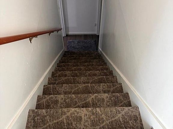 5th image of 1713 Northwestern Ave Unit 1