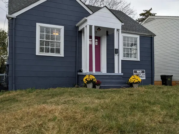 527 Caroline Ave, Charlottesville, VA 22902