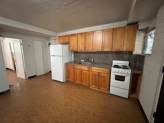 2nd image of 215 Paoakalani Ave #17