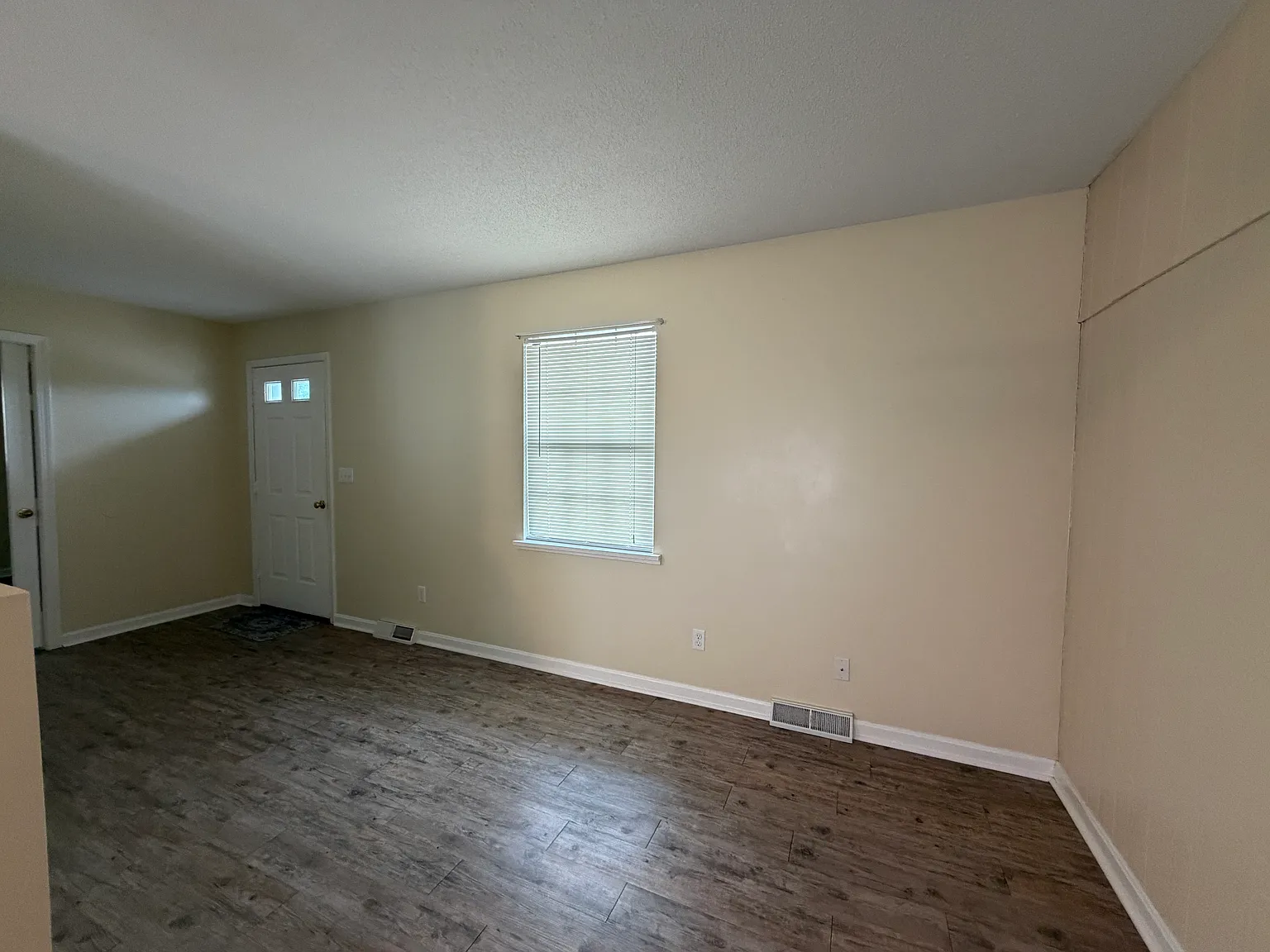 1 bed, 700 sqft, $700 — Photo 4
