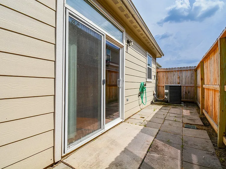 16021 Summerville Lake Dr — Photo 32