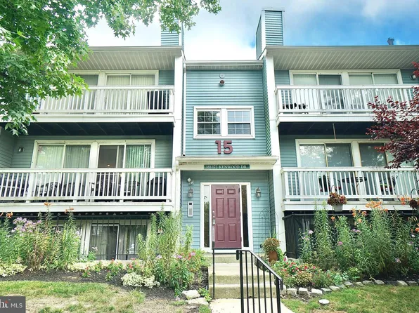 168 Kenwood Dr, Sicklerville, NJ 08081