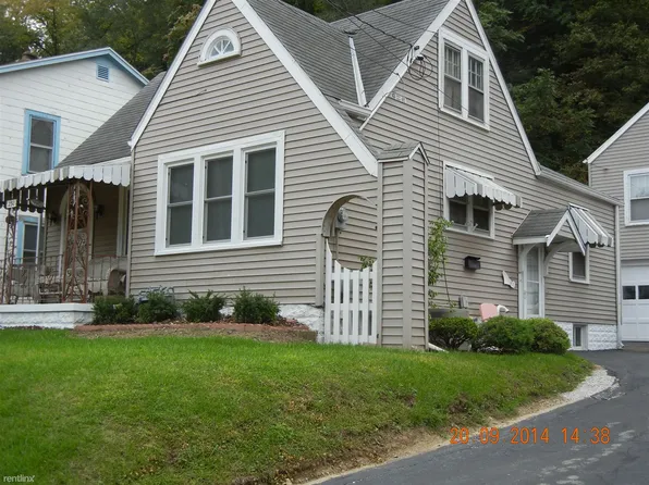 230 Johnson St, East Peoria, IL 61611