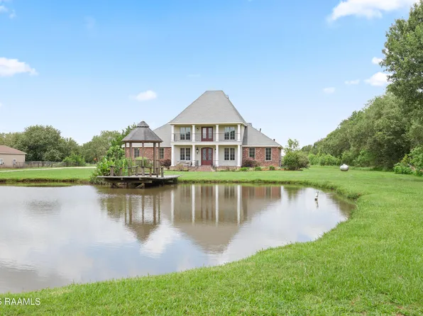 8018 Sidney Gautreaux Rd, Abbeville, LA 70510
