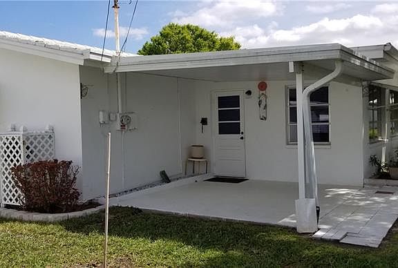 2nd image of 9908 Mainlands Blvd N