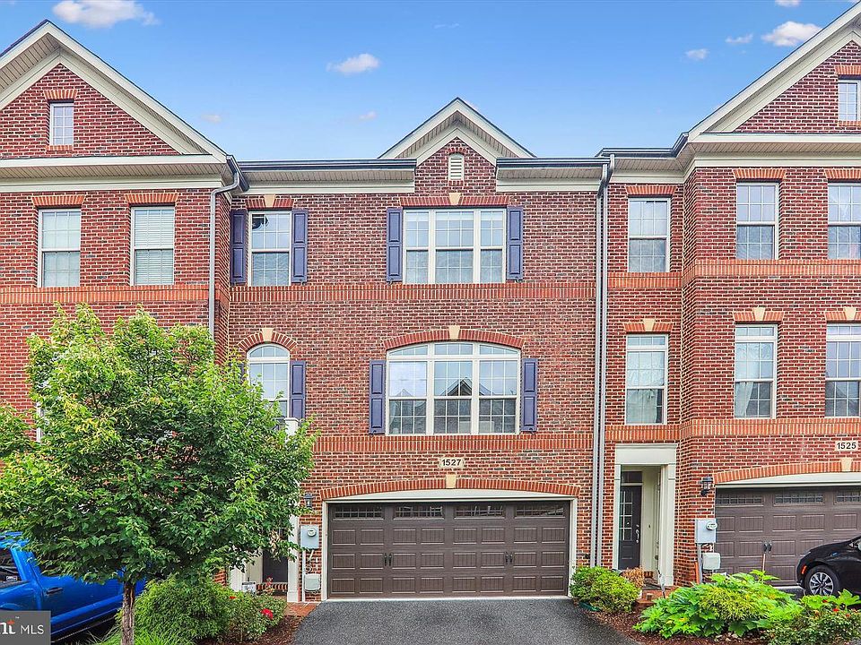 1st image of 1527 Rabbit Hollow Pl