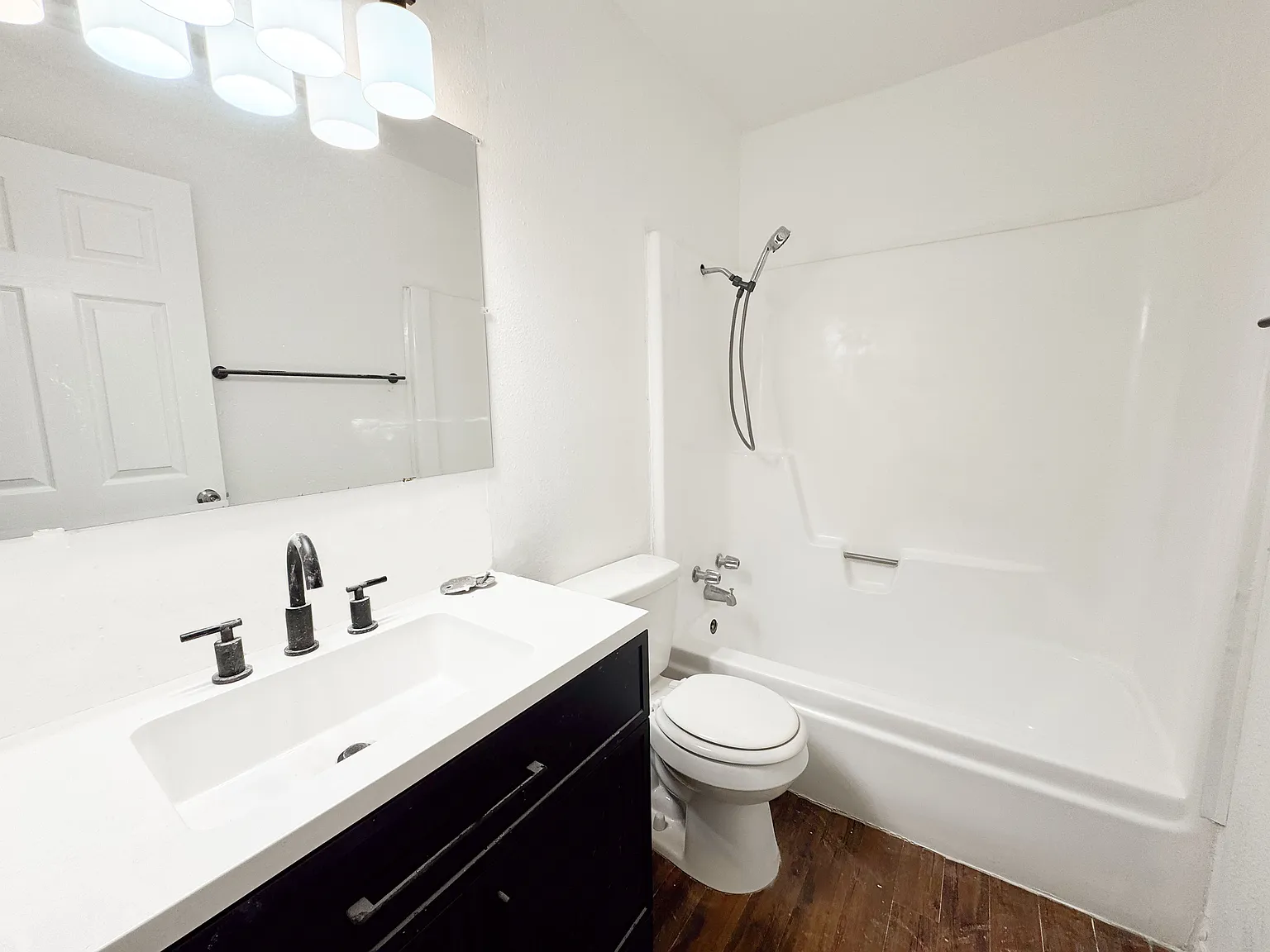 2 bed, 800 sqft, $995 — Photo 4