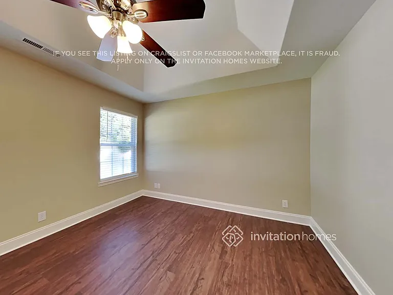 204 Tarrington Dr — Photo 8