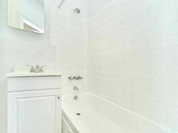 3rd image of 537 E 81st St APT 3D