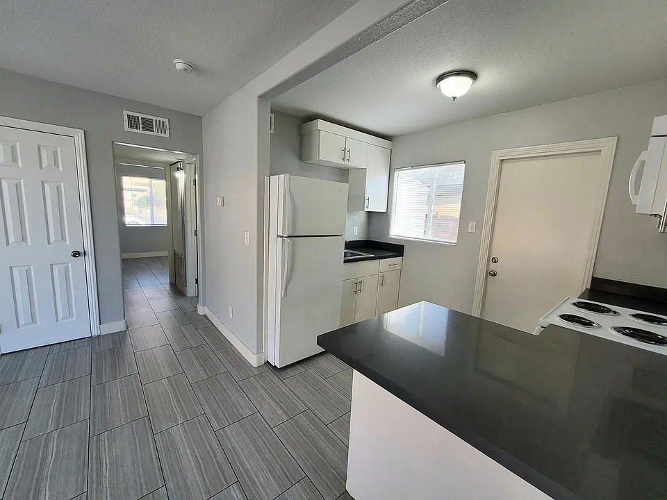 224 N 13th St