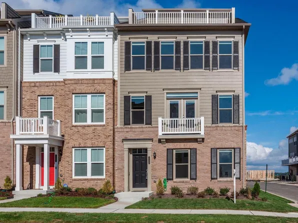 17350 Redshank Rd, Dumfries, VA 22026
