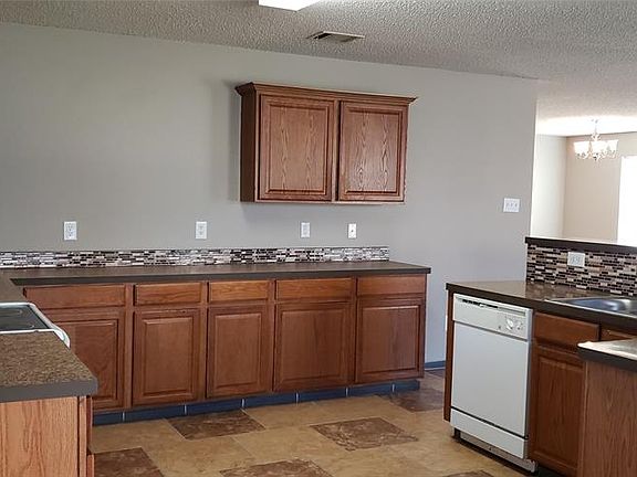 3rd image of 929 Rock Dove Cir