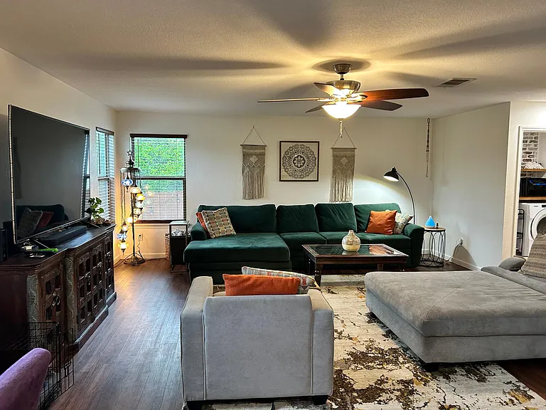 721 Green Pasture Dr — Photo 5