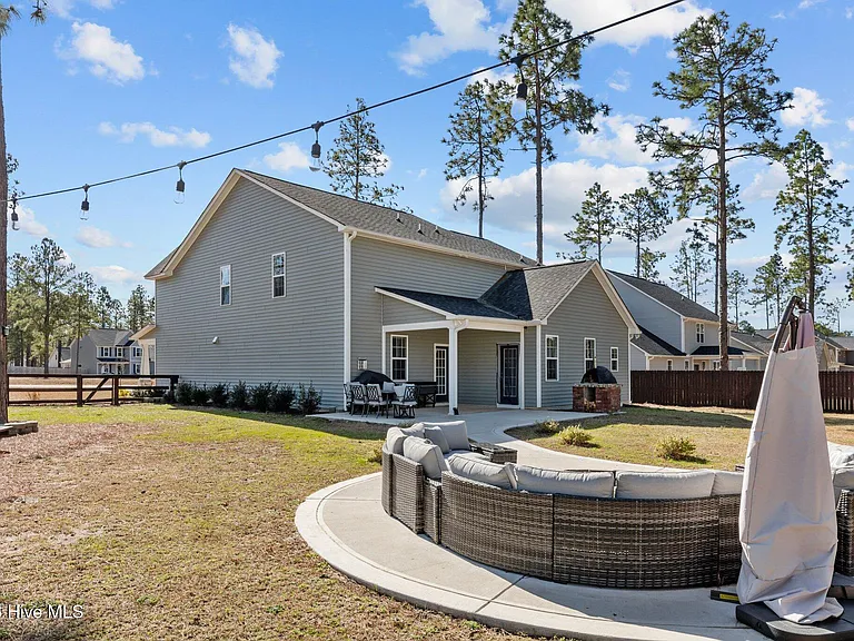 217 Thistleberry Dr — Photo 43
