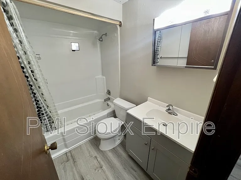 116 S Garfield Ave #13 — Photo 6