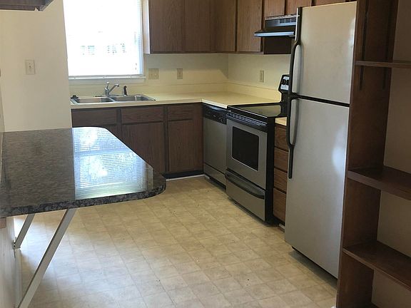 4th image of 104 Weatherstone Dr Unit C
