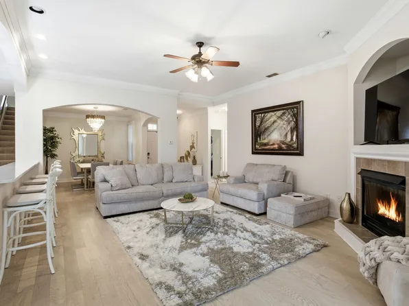 1221 Chickadee Cir, Hermitage, TN 37076