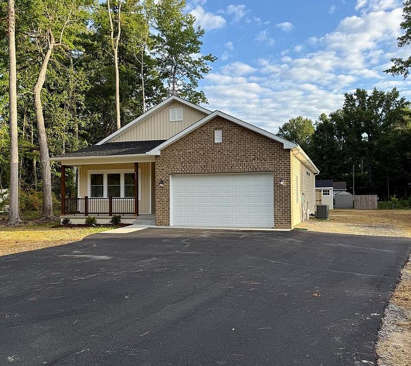 1st image of 402 Monroe Dr