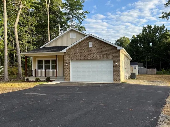 402 Monroe Dr, Colonial Beach, VA 22443