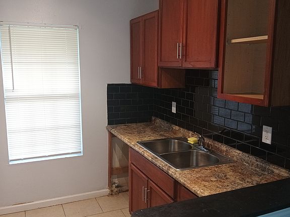 3rd image of 5464 Glen Haven Dr