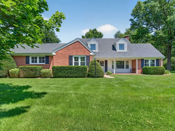 125 Grace Ln, Barrington, IL 60010