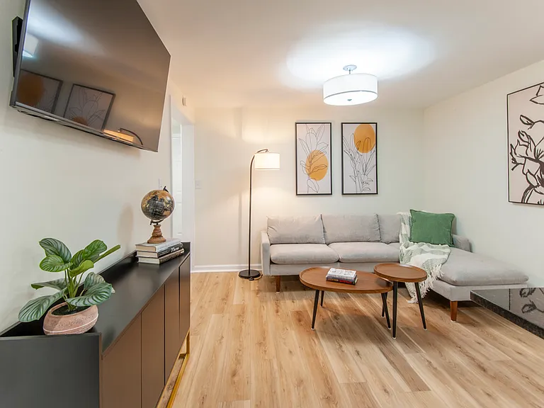 1008 Coleman St #B — Photo 3
