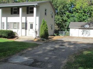 25640 Wild Rose Ln, Shorewood, MN 55331