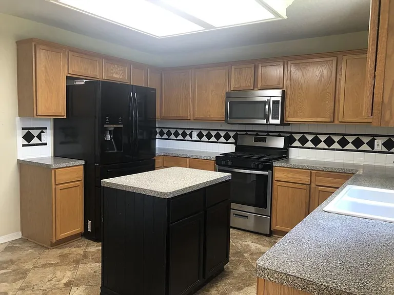 2110 Highland Bay Ct — Photo 8