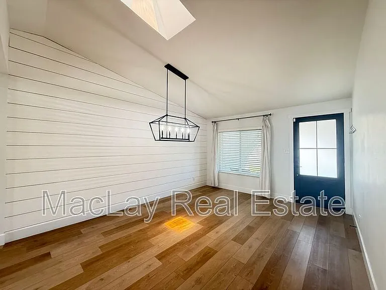 1363 W Los Lagos Vista Ave — Photo 2