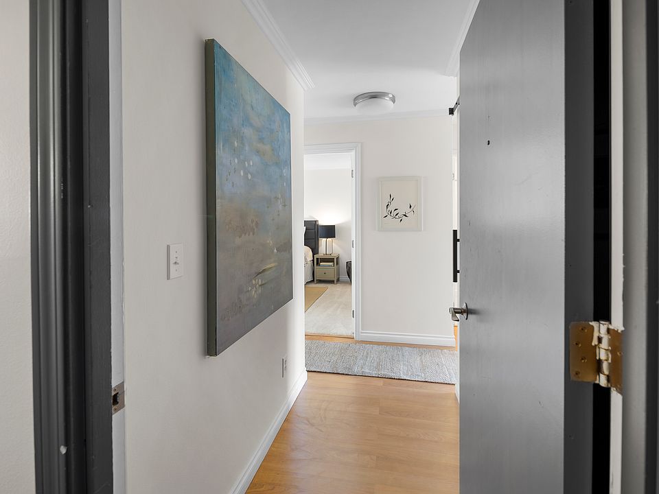 1st image of 2501 Canterbury Ln E APT 221
