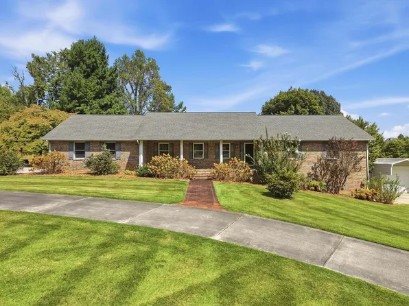 595 Clear Valley Rd, Cookeville, TN 38501