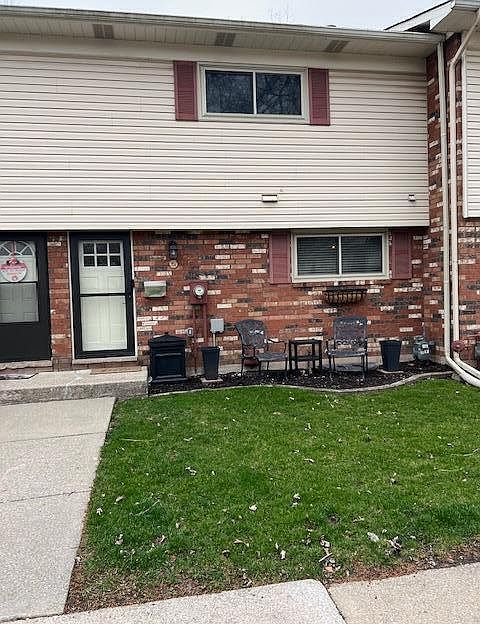 1st image of 357 W Dahlgren Dr