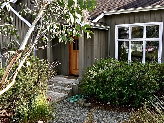2nd image of 4956 Harbor Hills Dr