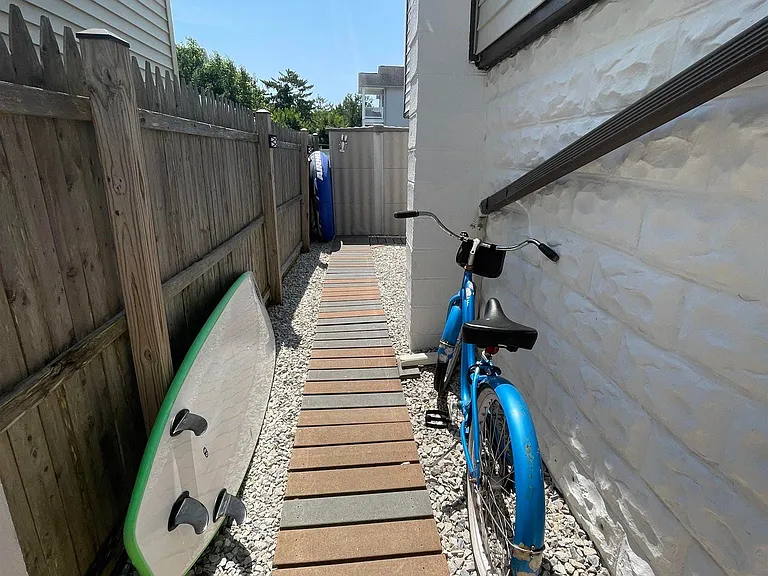 9614 Monmouth Ave — Photo 25