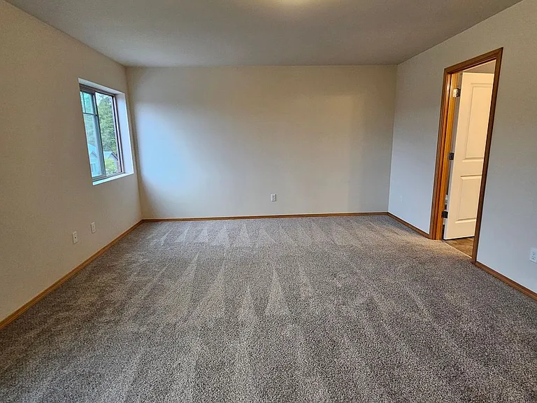 435 NE Inspiration St — Photo 14