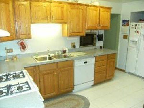 3rd image of 18015 66th Ave
