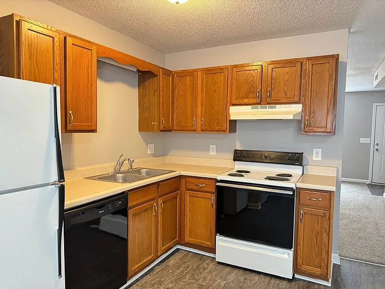 2453 W Wilson Rd #6 — Photo 4