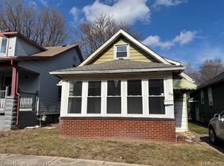 49 Orchard St, River Rouge, MI 48218