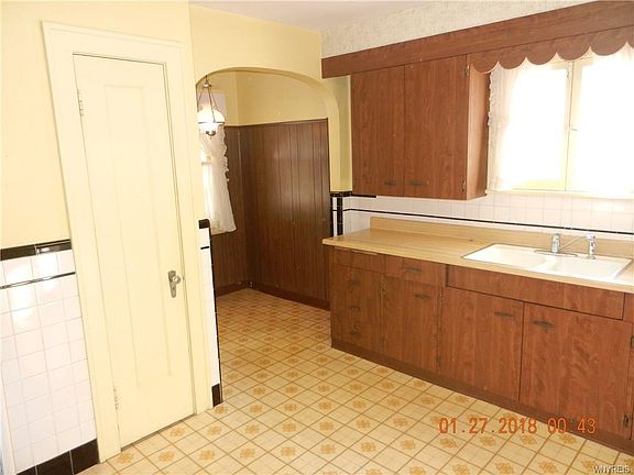 2nd image of 94 Chamberlin Dr