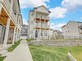 647 Vernon Ave