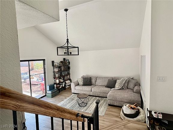 5th image of 3200 Marina Port Cir