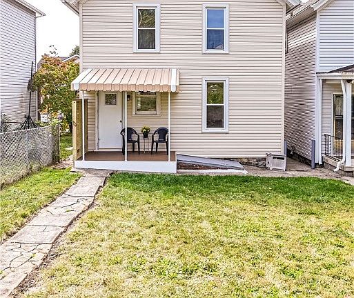 3rd image of 535 George St