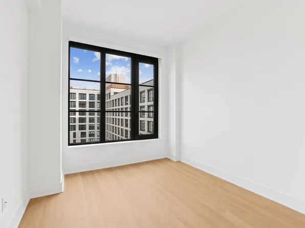 499 President Street image 6 of 28