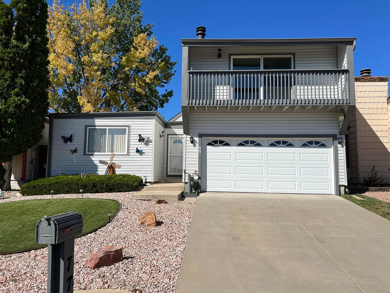 3 bed, 1759 sqft, $2,400 — Photo 1