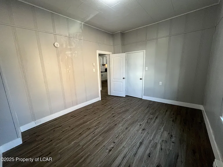 49 W Center Ave — Photo 5