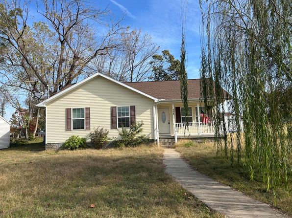 218 Magnolia Dr